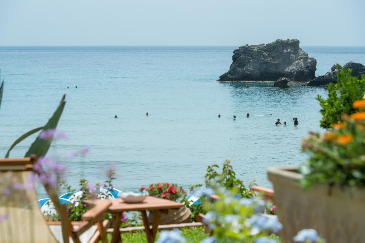 Waves Apartments Melody Glyfada Luaran gambar