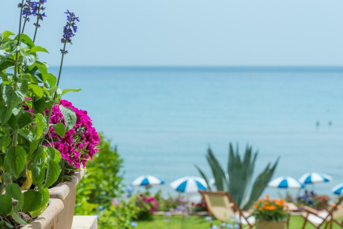 Waves Apartments Melody Glyfada Luaran gambar