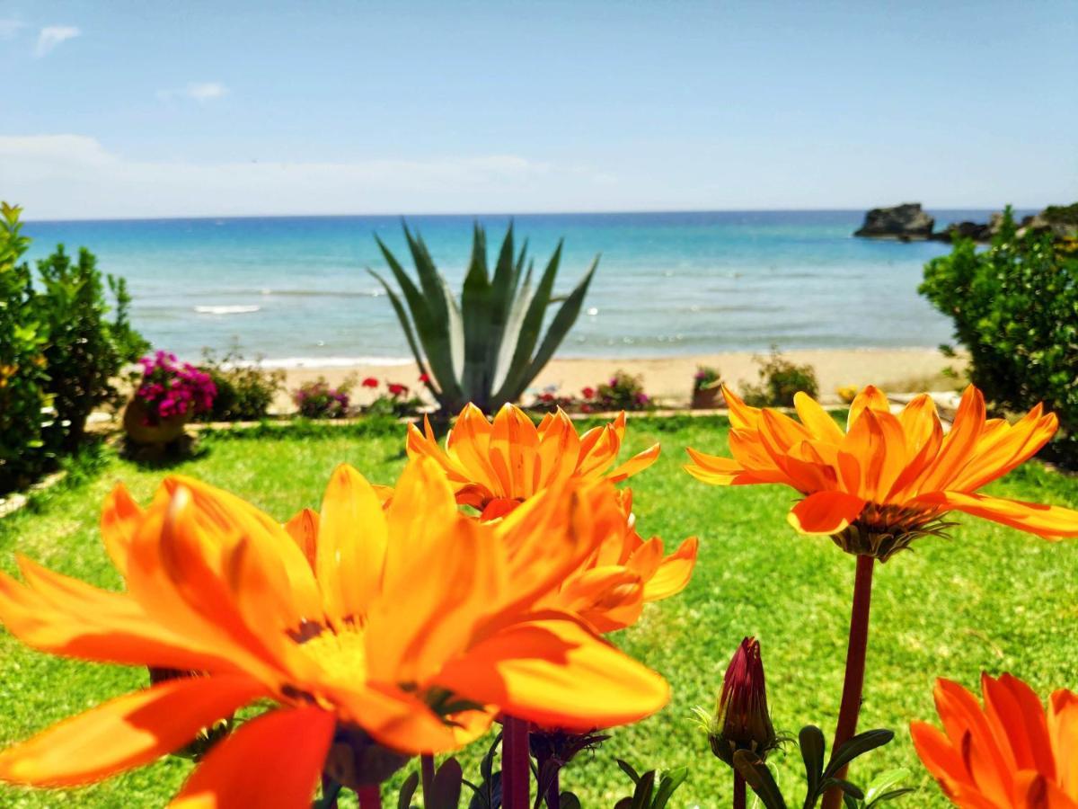 Waves Apartments Melody Glyfada Luaran gambar