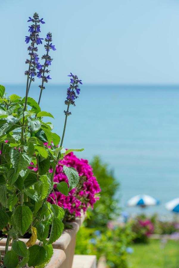 Waves Apartments Melody Glyfada Luaran gambar