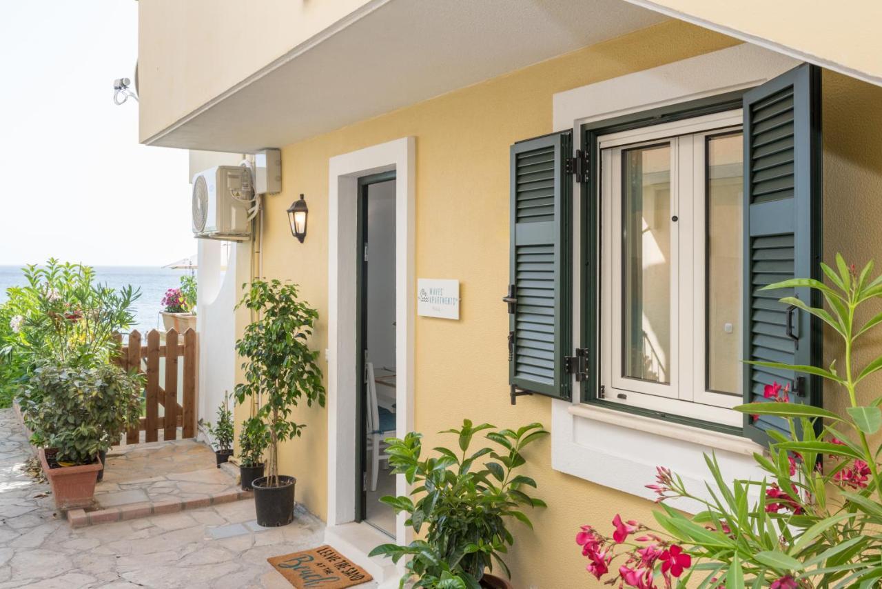 Waves Apartments Melody Glyfada Luaran gambar