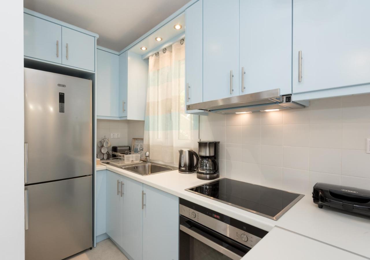 Waves Apartments Melody Glyfada Luaran gambar