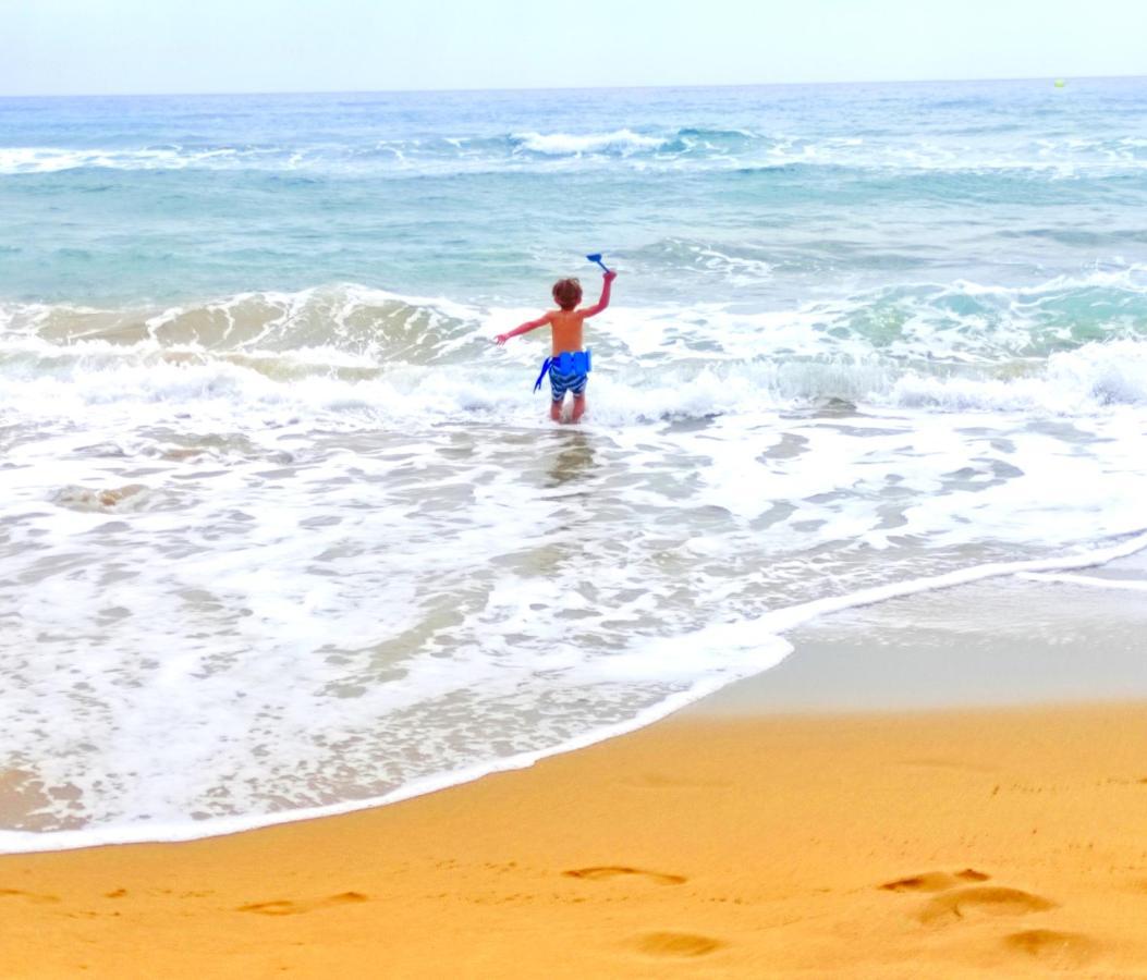 Waves Apartments Melody Glyfada Luaran gambar